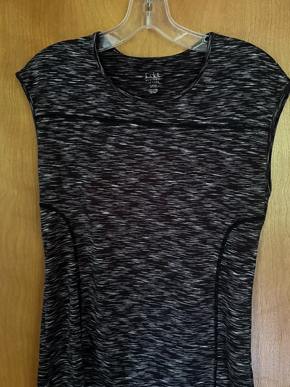 Nicole Miller Black Space-Dye Performance Top